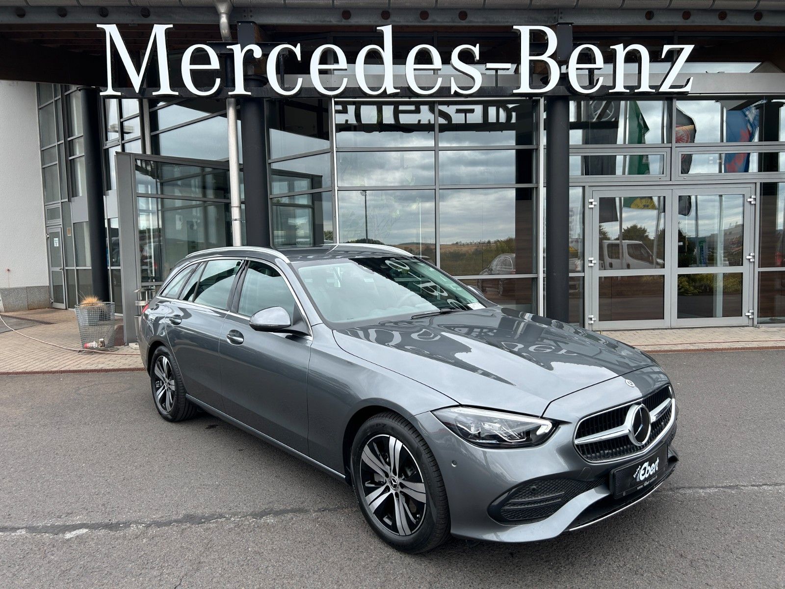 Fahrzeugabbildung Mercedes-Benz C 220 AVANTGARDE+DIS+HUD+360°+DAB+MEMORY+SPUR
