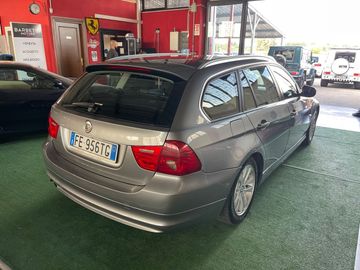 BMW 320 - 4