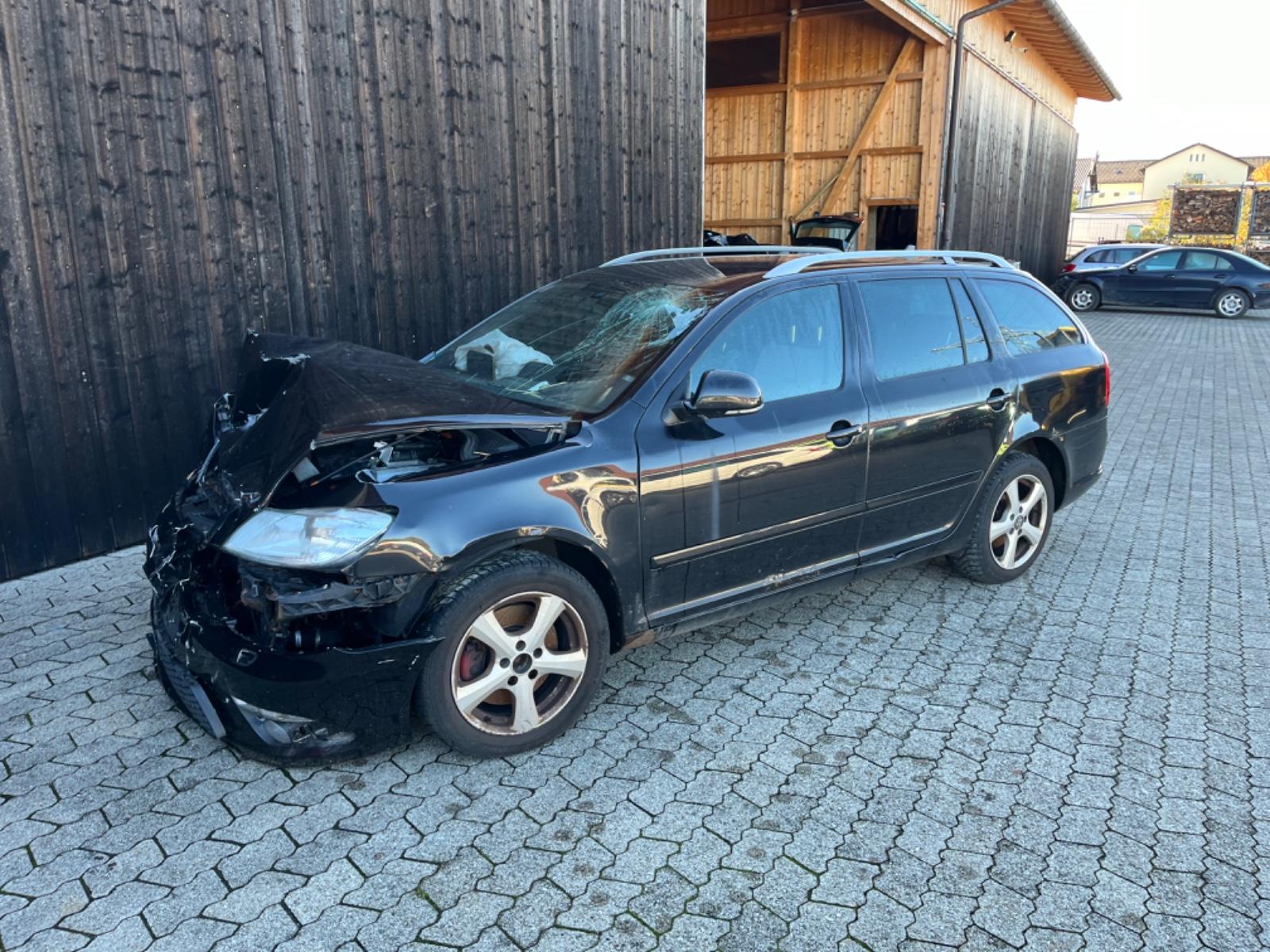 Skoda Octavia 2012 — фото 9