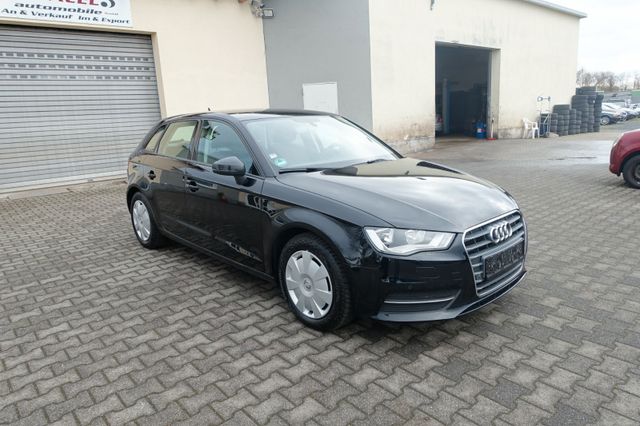 Audi A3 Sportback 1.6 TDI attraction