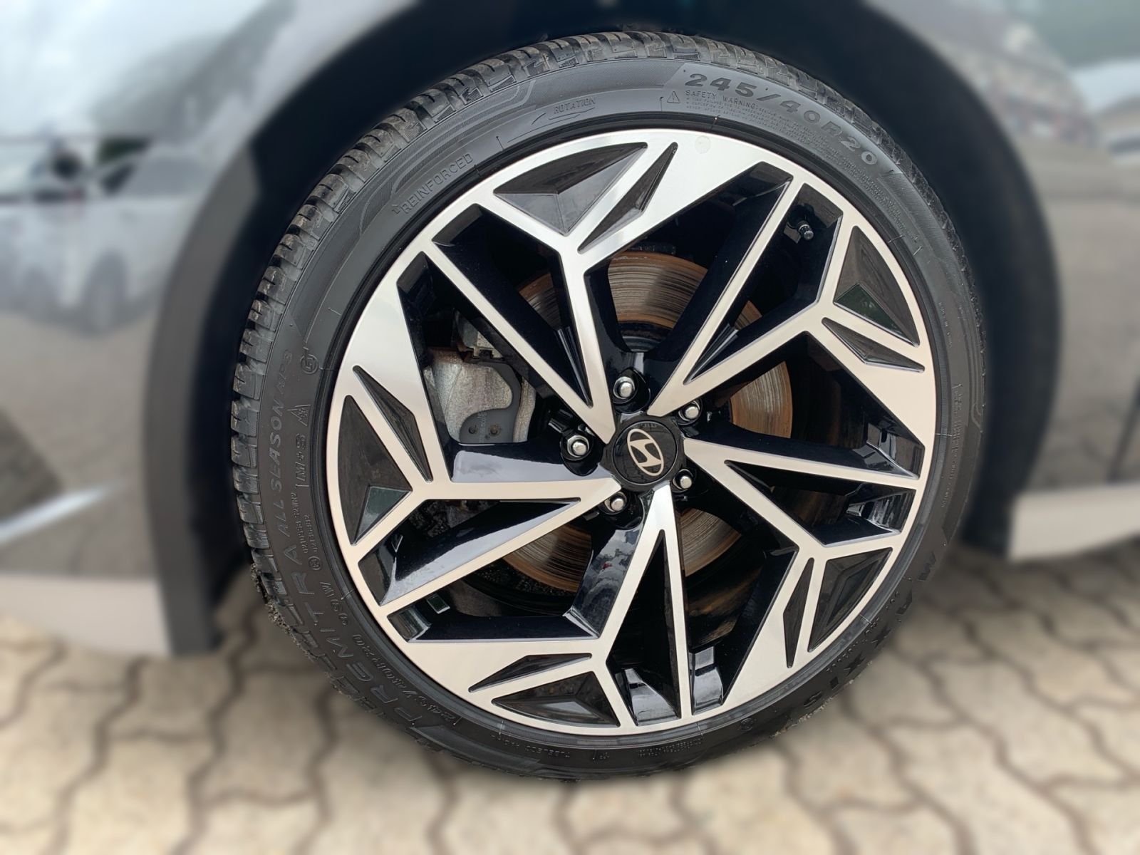 Fahrzeugabbildung Hyundai IONIQ 6 Elektro 77,4 kWh TECHNIQ 20 Zoll Pano Al