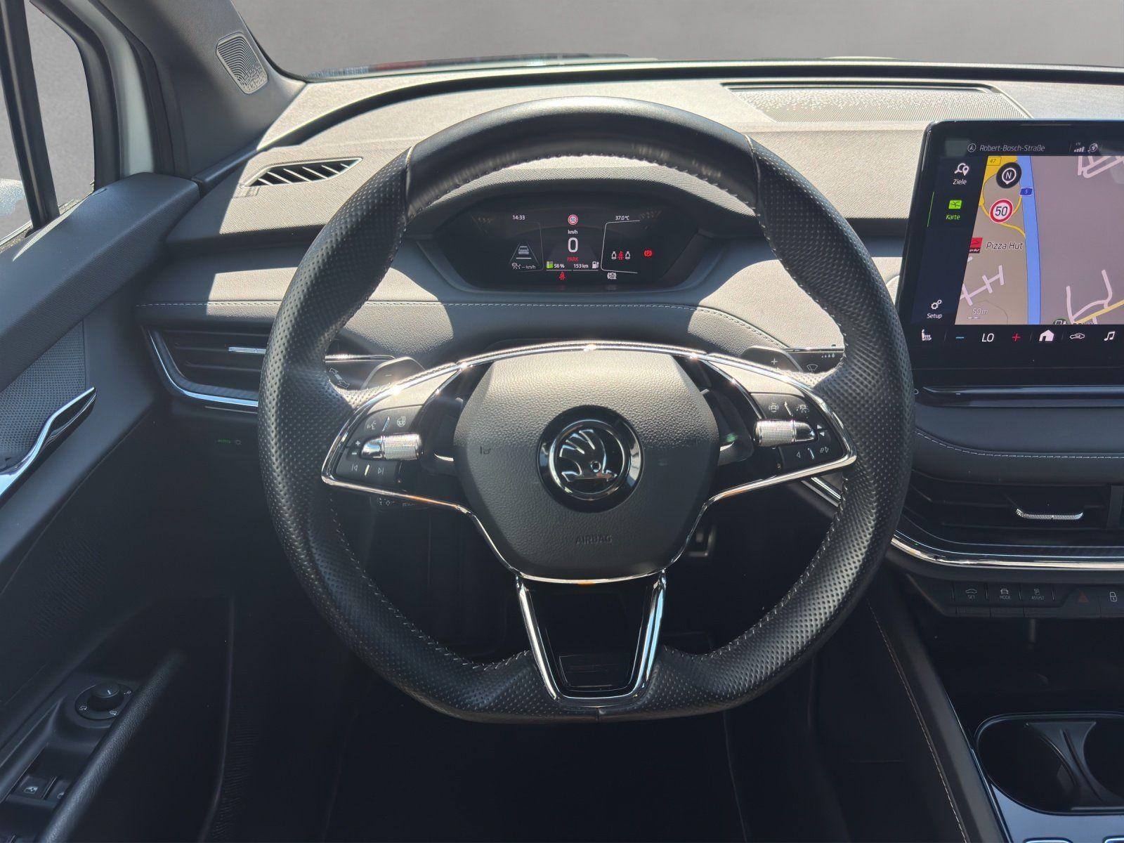 Fahrzeugabbildung SKODA Enyaq iV 80x Sportline/WÄRMEPUMPE/ACC/KAMERA/SHZ