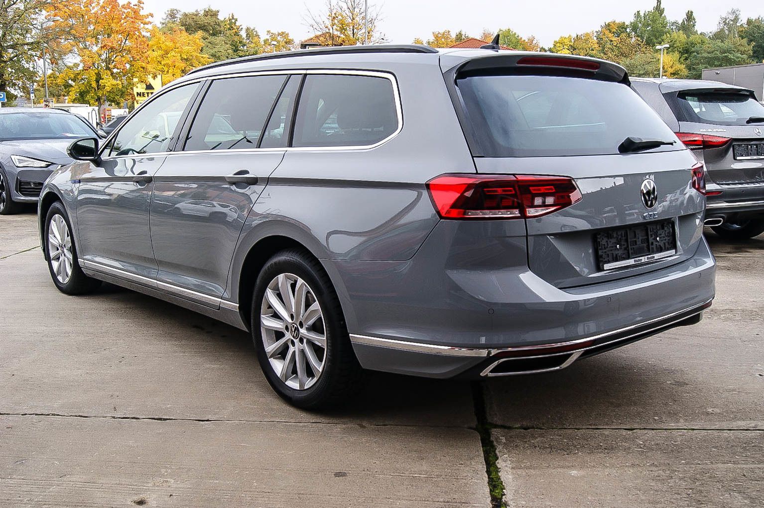 Fahrzeugabbildung Volkswagen Passat Variant HYBRID GTE iQ HEAD-UP ACC WINTER