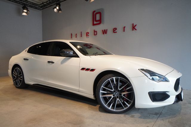 Maserati Quattroporte 3.8 V8 Trofeo*blanc et noir*BRD-1HD