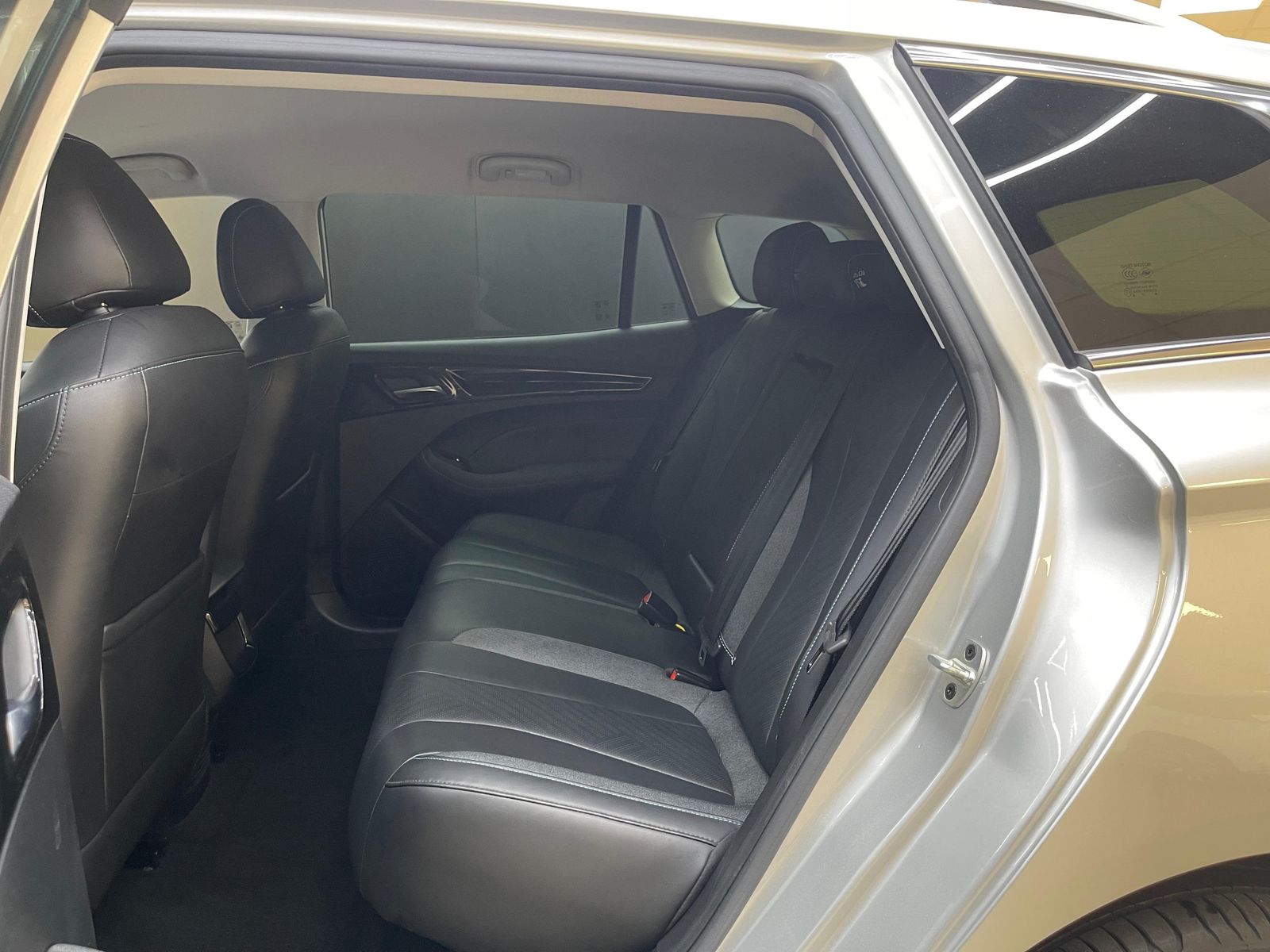 Fahrzeugabbildung MG MG5 61 KWH Luxury NAVI+LED+SHZ+DAB+ACC+360°+DAB+