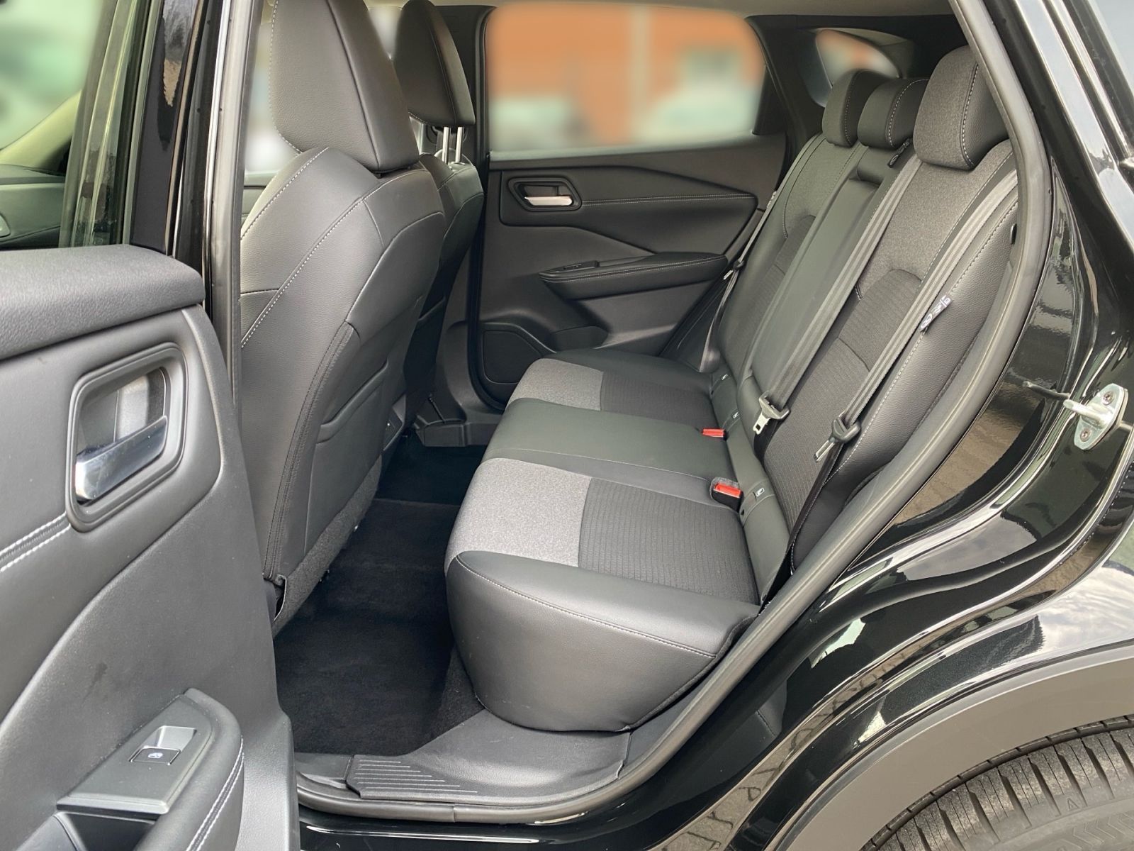 Fahrzeugabbildung Nissan Qashqai 1.3 DIG-T MHEV Automatik N-Connecta*NAVI