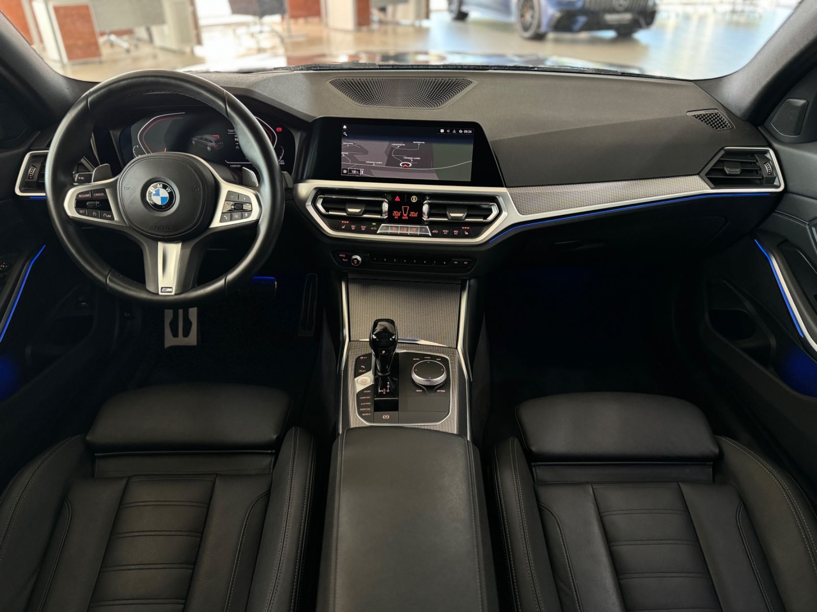 Fahrzeugabbildung BMW 320i  M Sport Kamera Laser HUD DAB HiFi Komfort