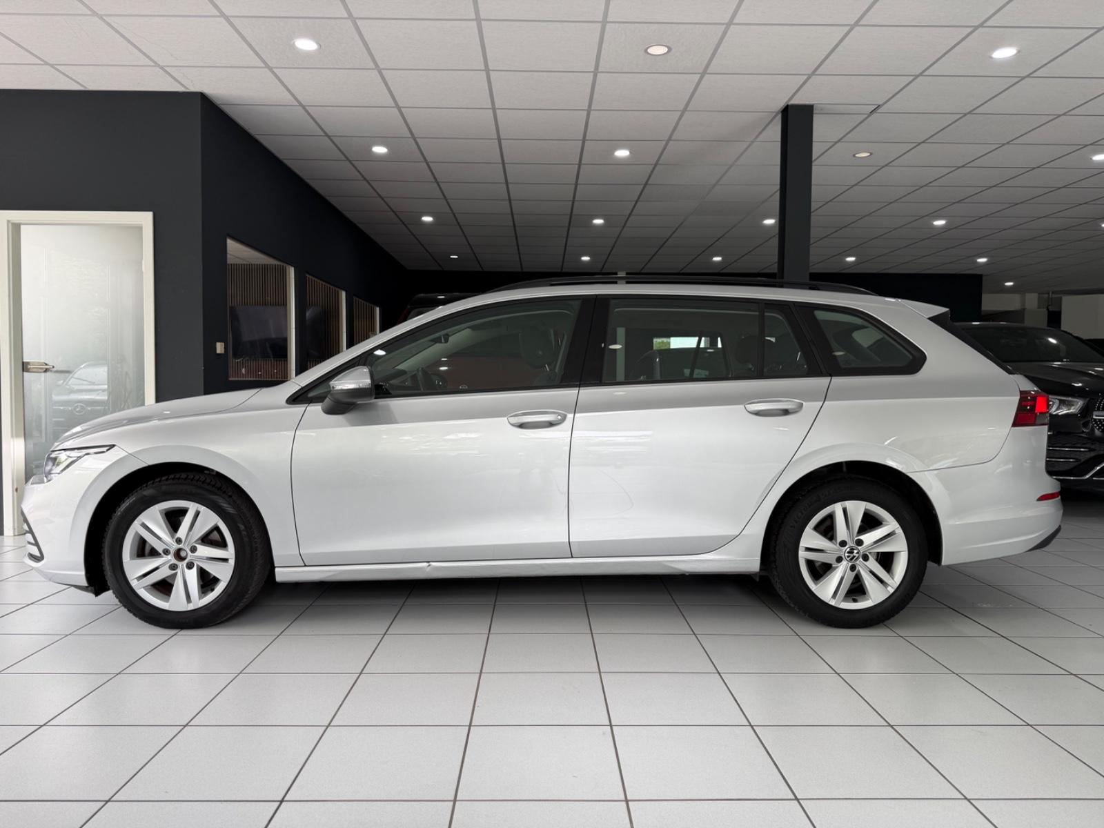 Volkswagen Golf VIII Variant Life*KAMERA*LED*CARPLAY*ACC*, миниатюра 3