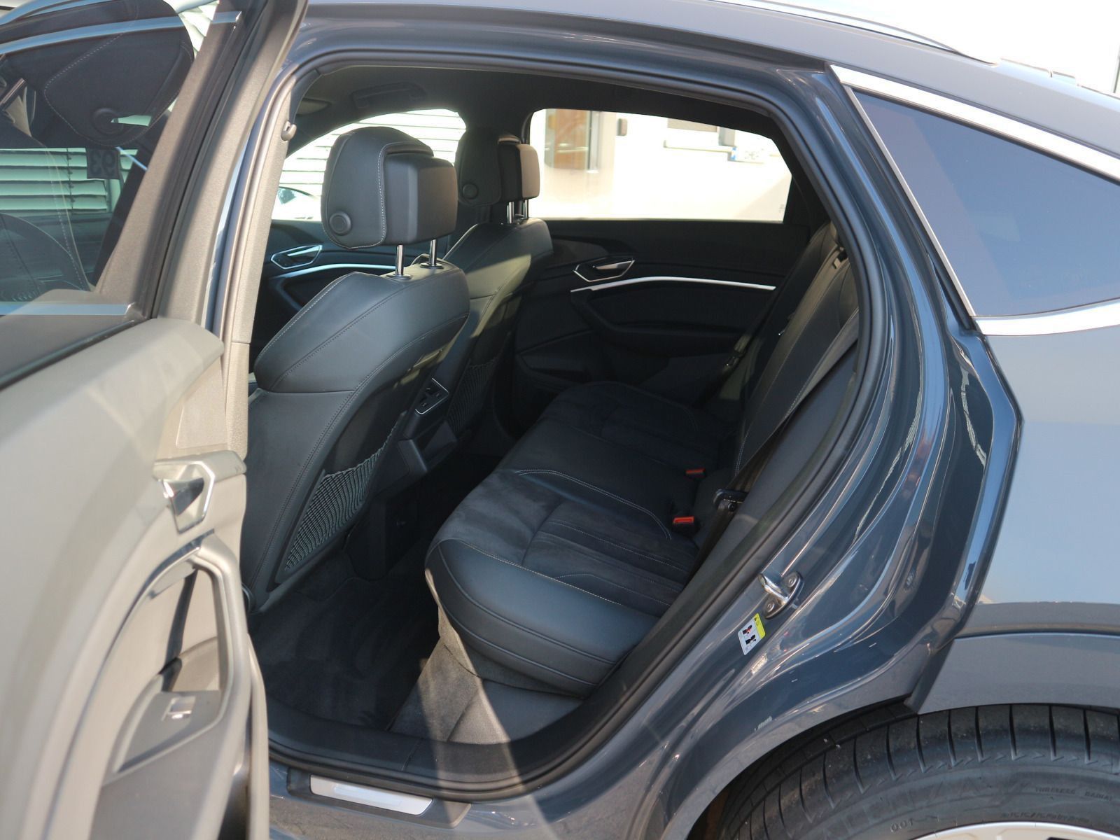 Audi Q8 e-tron - Bild 12