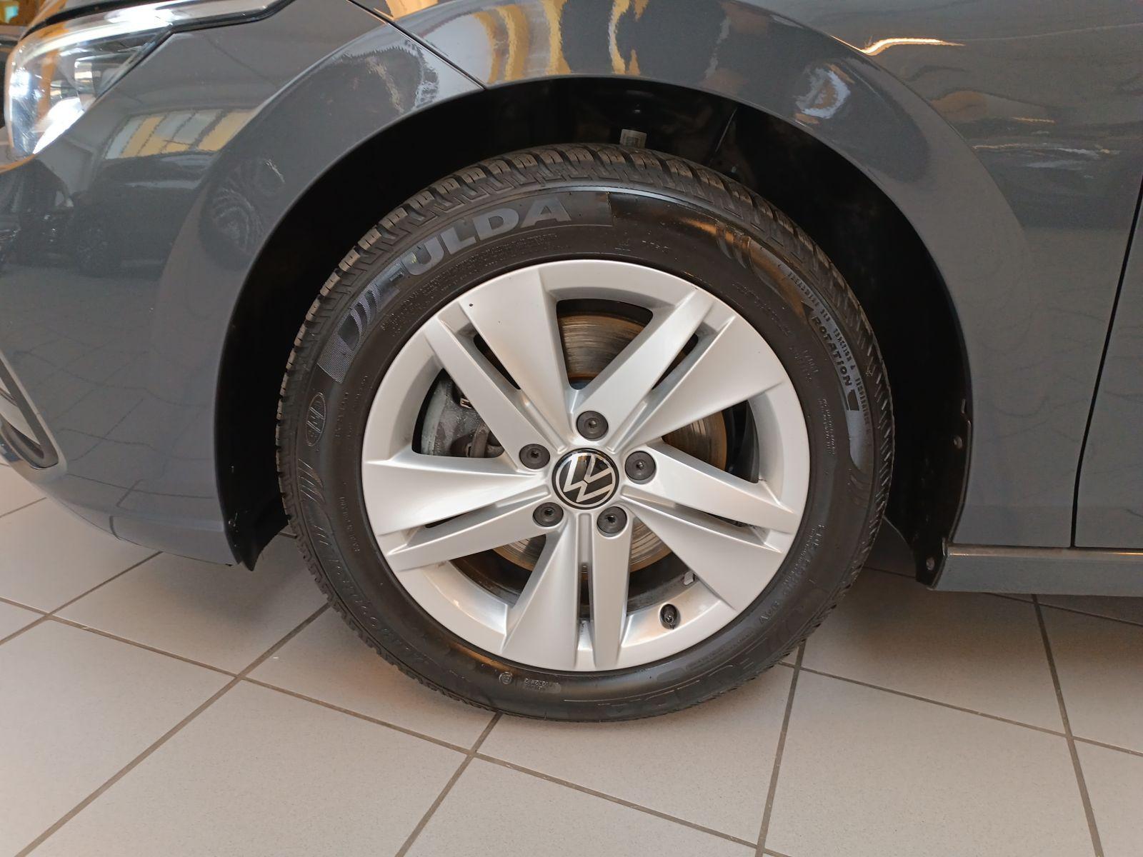 Volkswagen Golf VIII 1.5 TSI Life *StdHz*ACC*AHK*LED+*SHZ*, миниатюра 7