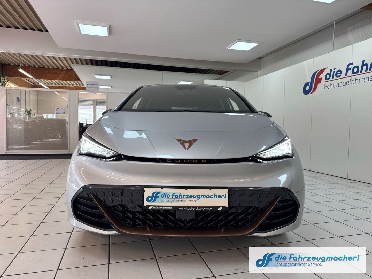 Fahrzeugabbildung CUPRA Born 170 kW Navi Digitales Cockpit 360 Kamera LE