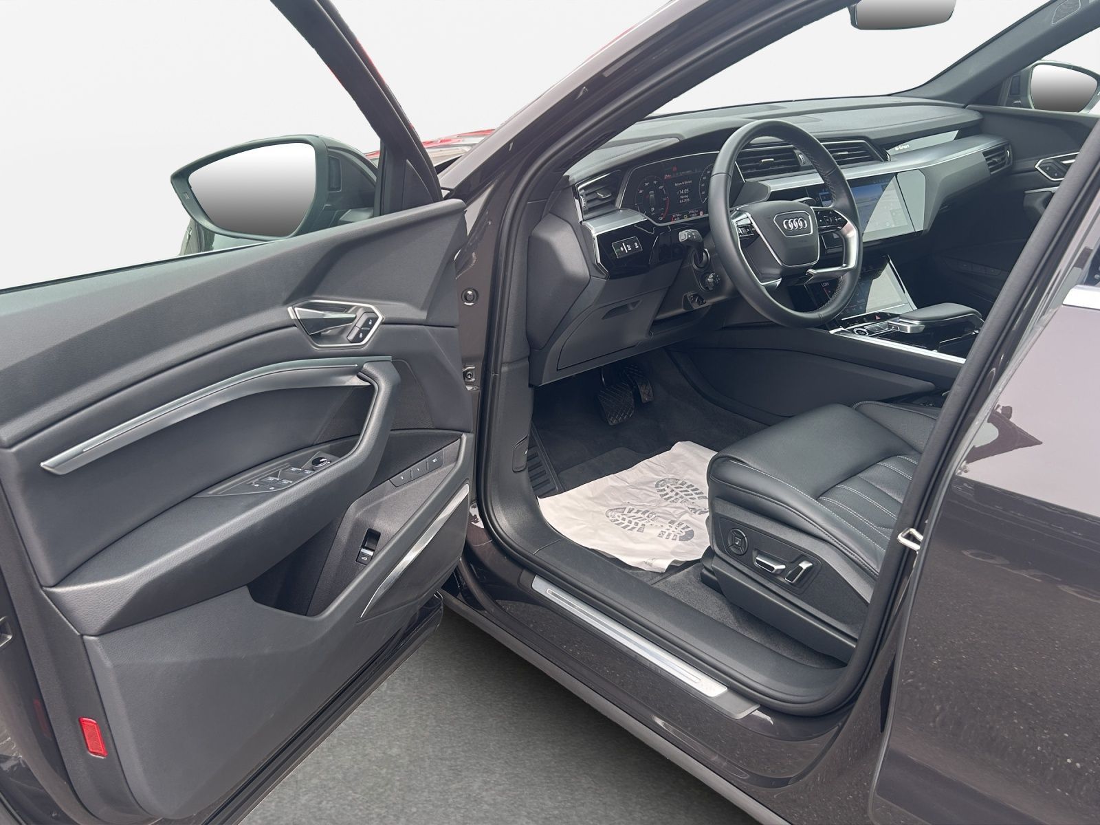 Audi Q8 e-tron - Bild 15