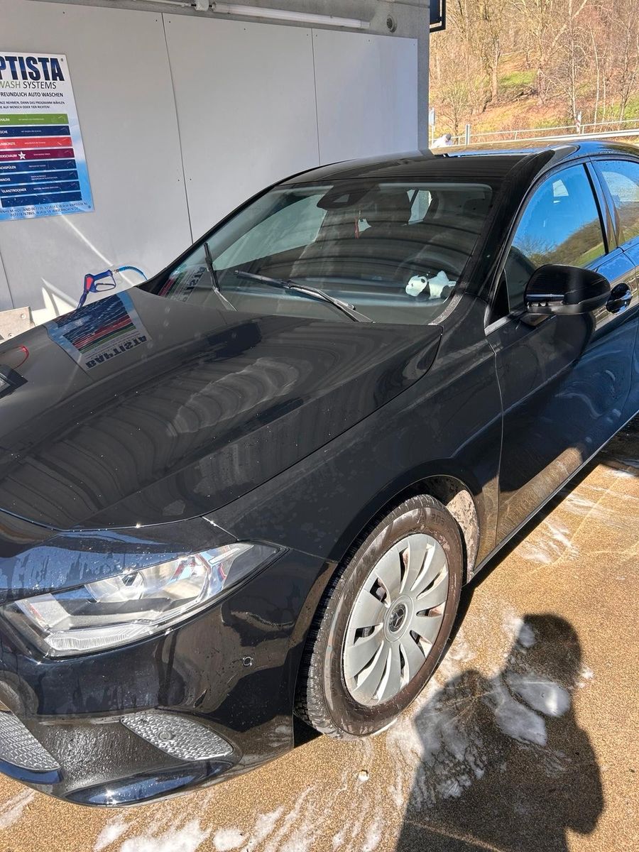 MERCEDES-BENZ A 180 d -