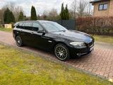 BMW 530d Touring  8-Fach bereift Topzustand! - BMW 530 aus 2011: Kombi, 530d