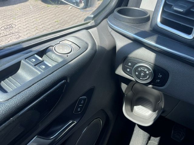 Fahrzeugabbildung Ford Tourneo Custom 320 L1 Titanium X Kamera AHK