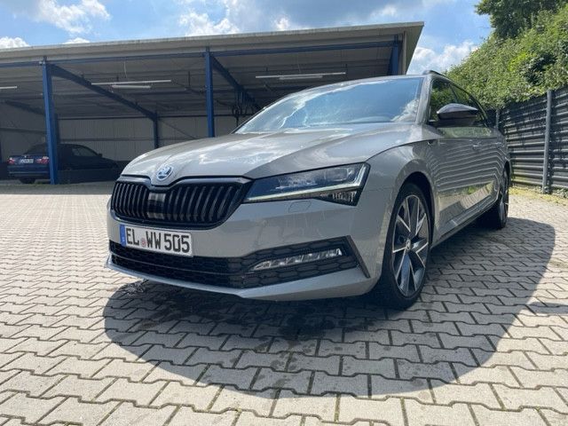 Skoda Superb Combi Sportline 4x4 Facelift