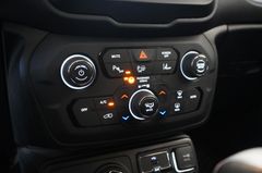 Fahrzeugabbildung Jeep Renegade 1.3T LIMITED 4X4 LED/KAMERA/SH/TEMP/AHK