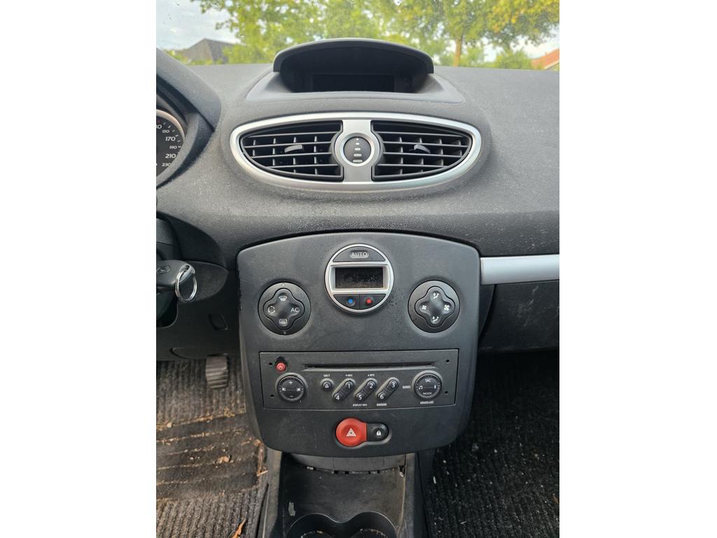 Renault Clio 2008 — photo 5