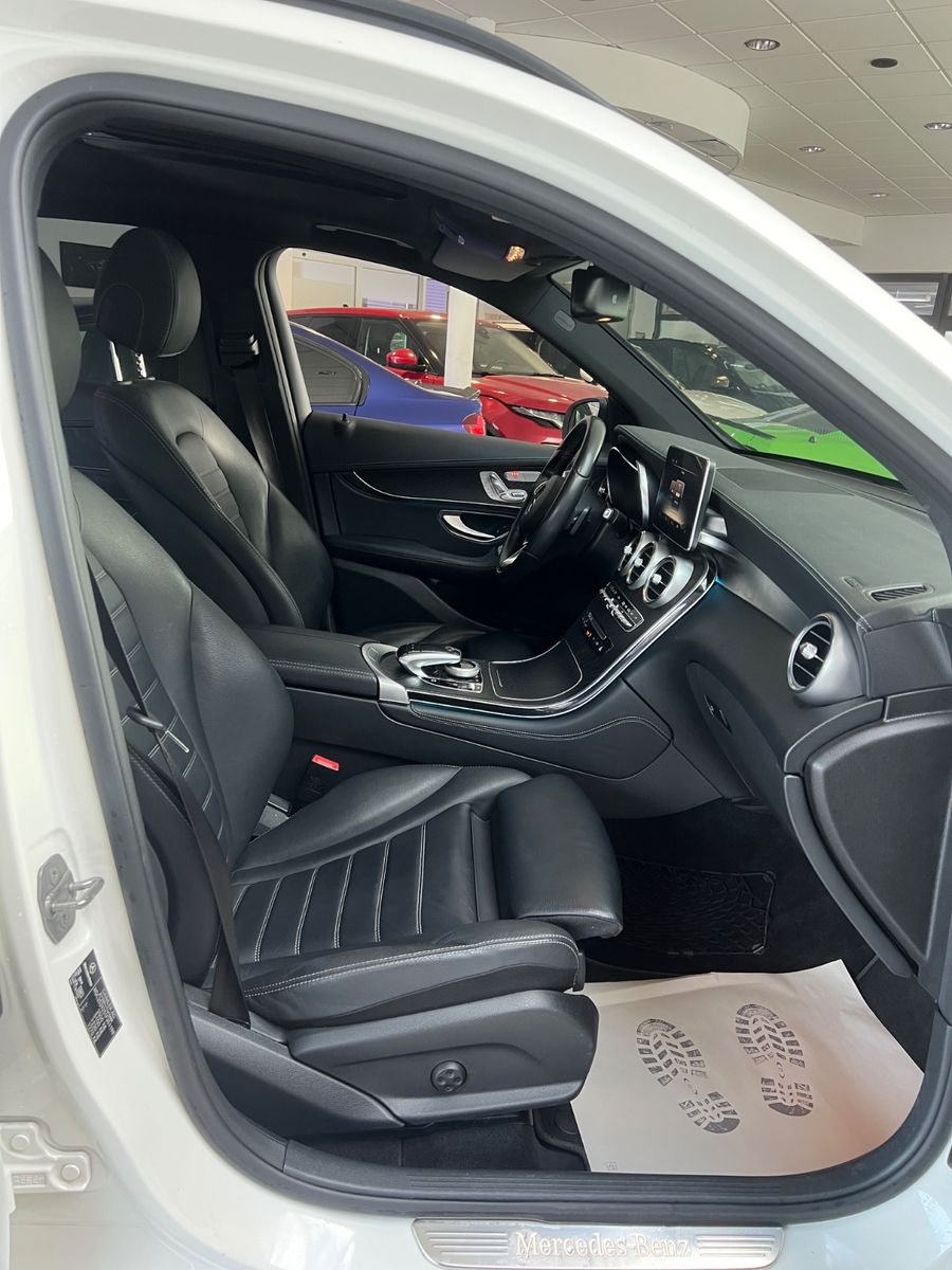 Fahrzeugabbildung Mercedes-Benz GLC 350 d 4Matic AMG LINE *PANORAMADACH*
