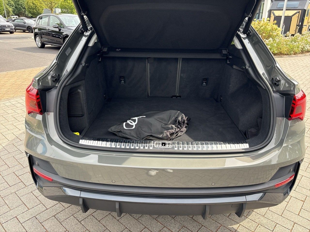 Audi Q3 Sportback 45 TFSIe Klima Navi Leder foto 6