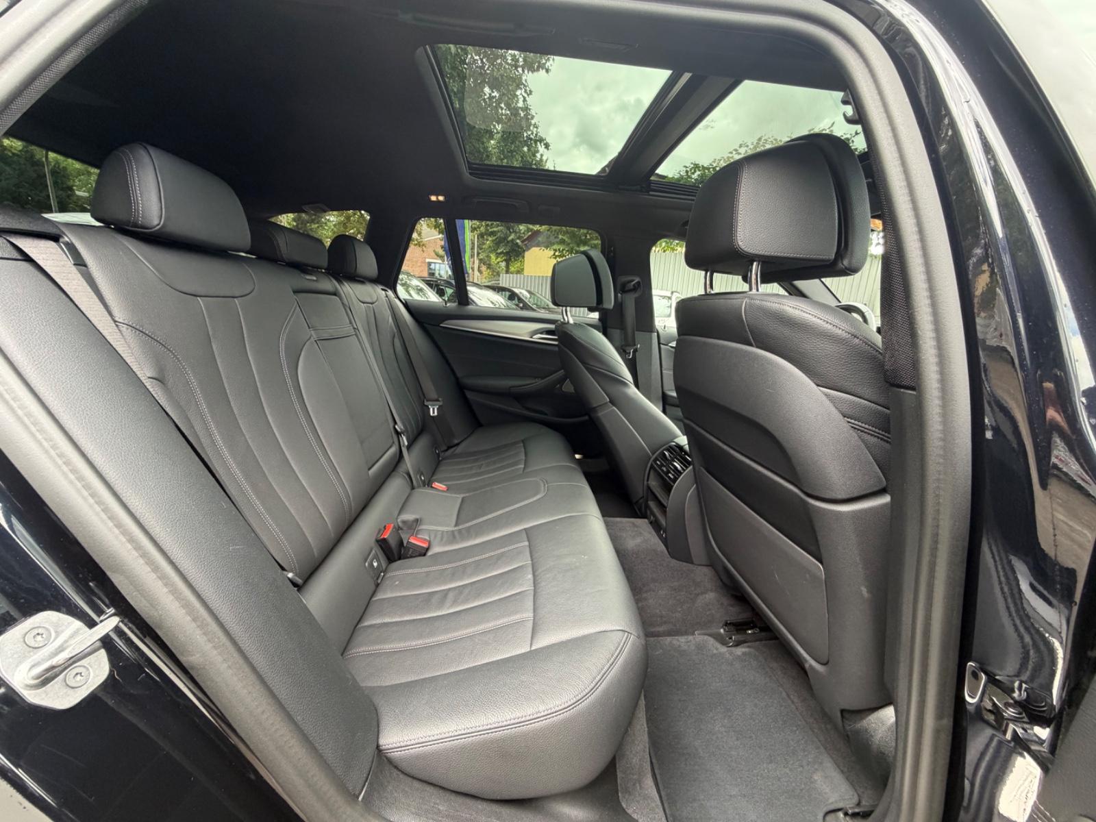BMW 530d  Touring   M-Sport Performance  1-Hand