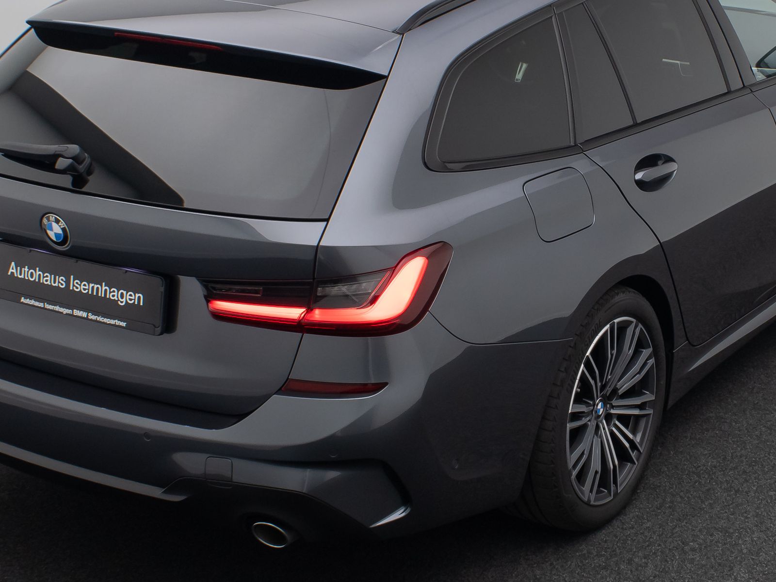 Fahrzeugabbildung BMW 318d M Sport Navi LED AHK DAB FernlichtAss