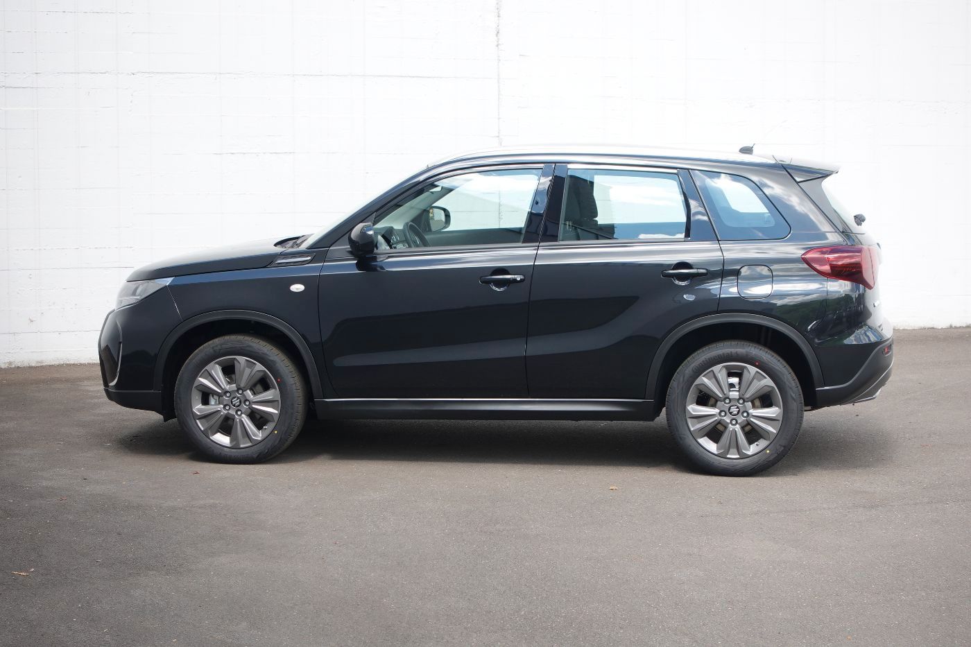 Fahrzeugabbildung Suzuki Vitara 1.4Hybrid Club Navi, Kamera,PDC,LED