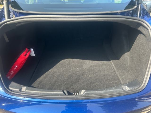 Fahrzeugabbildung Tesla Model 3 Basis RWD Soundsystem ACC El. Heckklappe