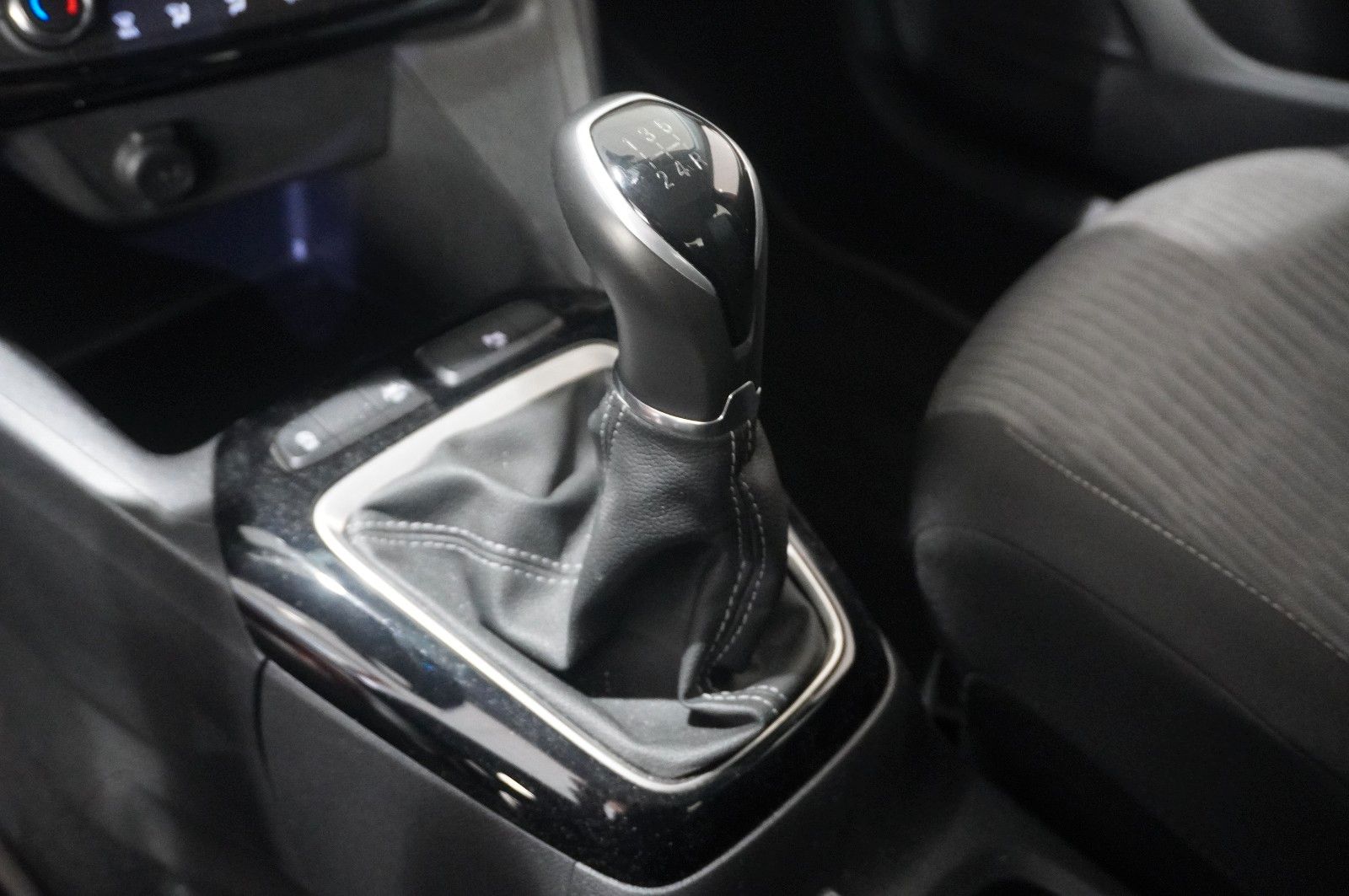 Fahrzeugabbildung Opel Corsa F 1.2 EDITION KLIMA/PDC/USB/TEMP./BT