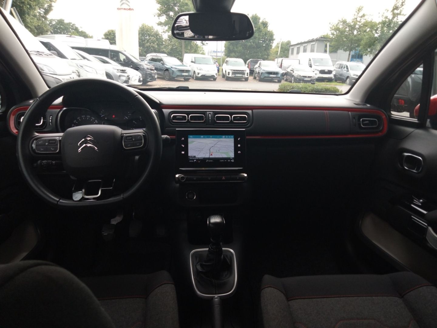 Fahrzeugabbildung Citroën C3 PureTech 110 S&S Shine Navi CarPlay Klimaauto