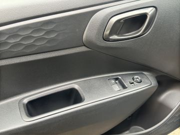 Hyundai i10 1.0 AUTOMATIK TREND + NAVIGATION+KOMFORT UVM