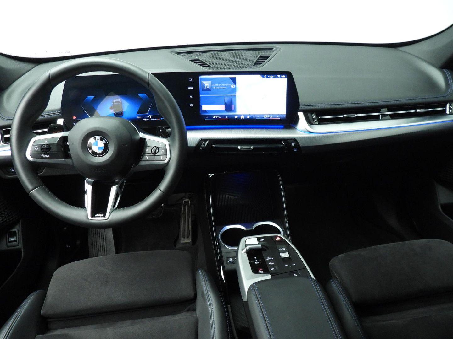 BMW X1 sDrive20i M-Sportpakket LED navi AHK, миниатюра 10