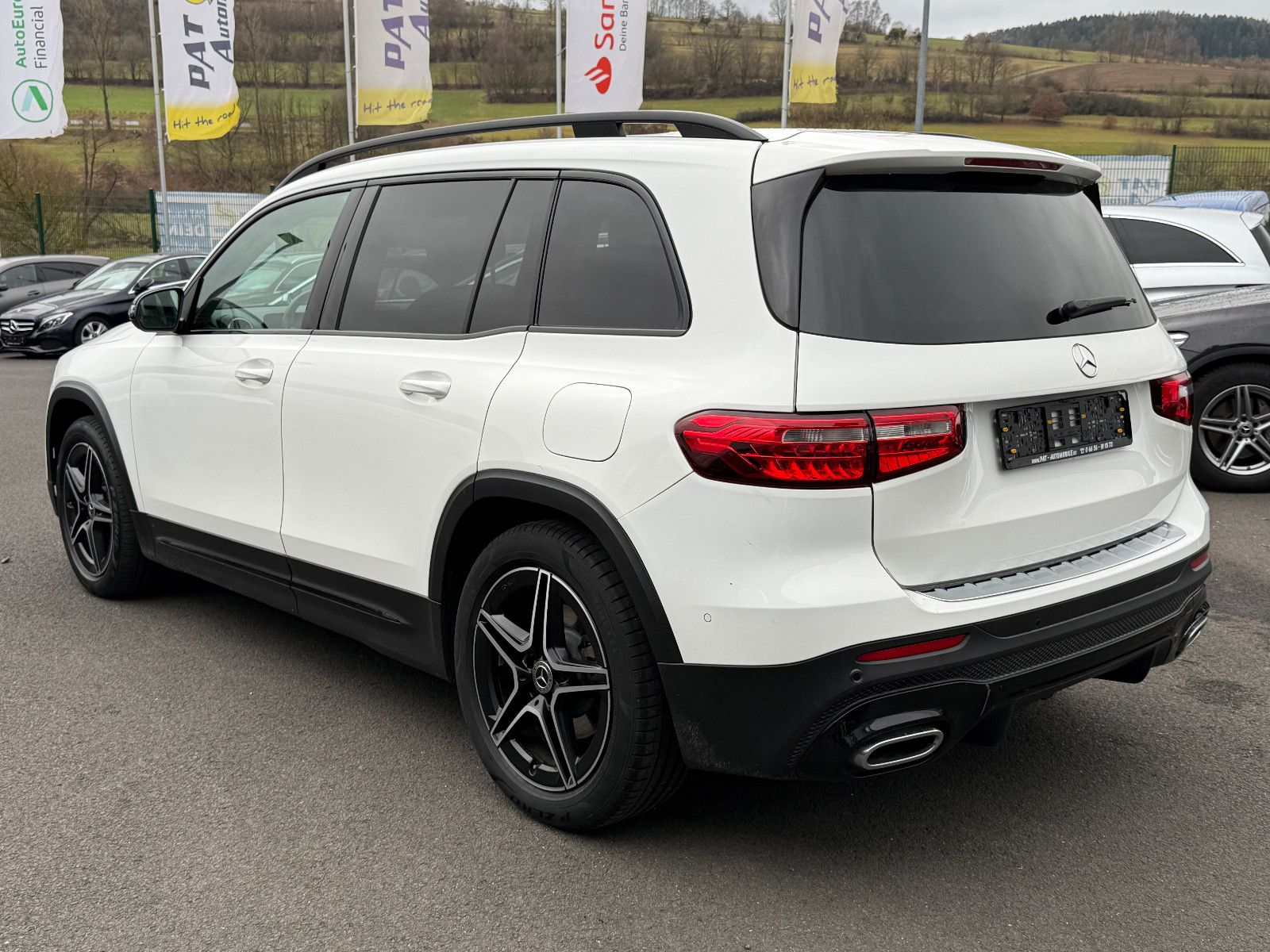 Fahrzeugabbildung Mercedes-Benz GLB 220d 4Matic AMG ACC AHK Kamera Ambiente Pano