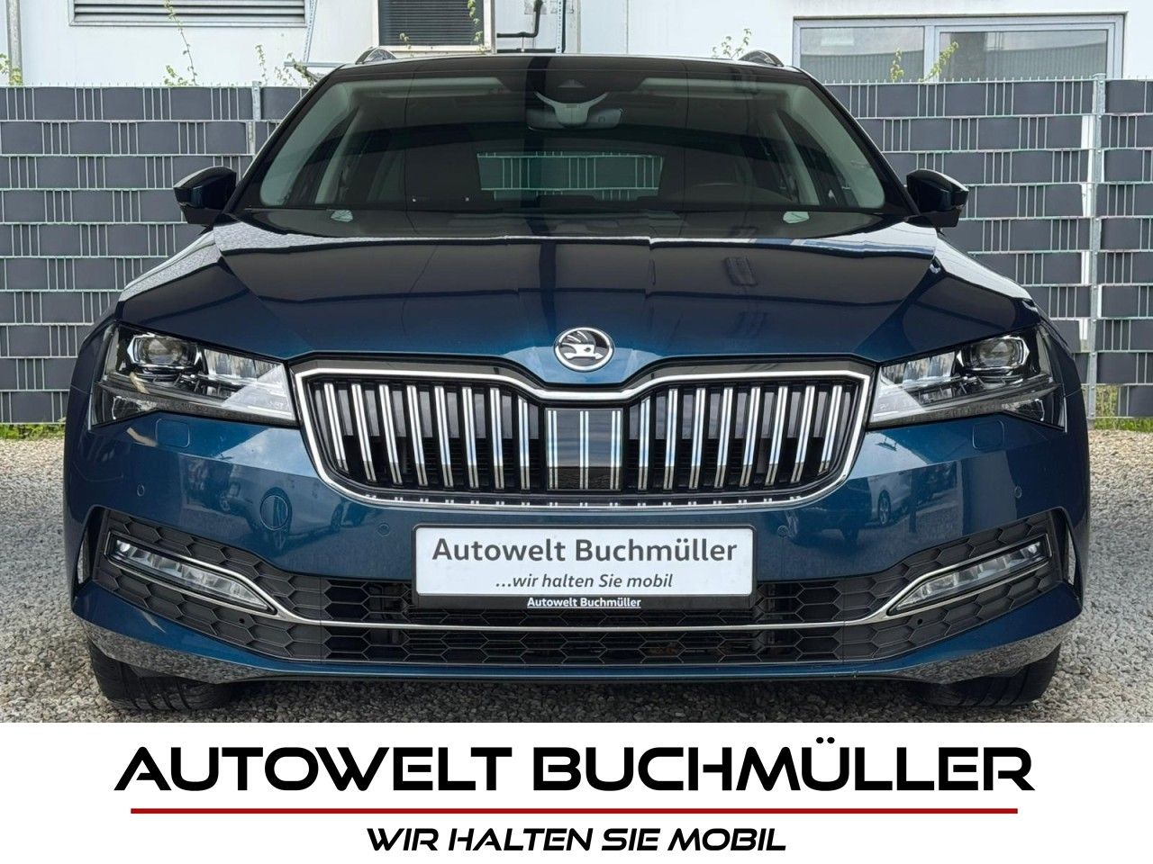 Gebrauchtwagen Skoda Superb Superb 2.0 TDI DSG,4×4,PANO,AHK,VIRTUAL,MATRIX in Nersingen