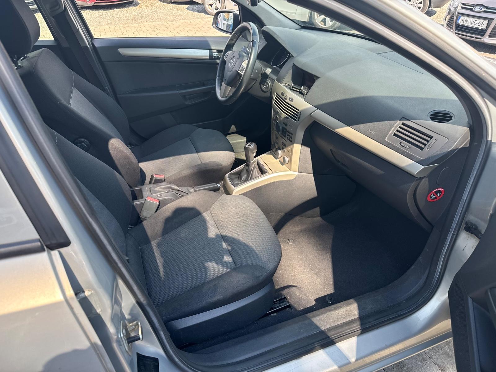 Opel Astra 2007 — photo 10