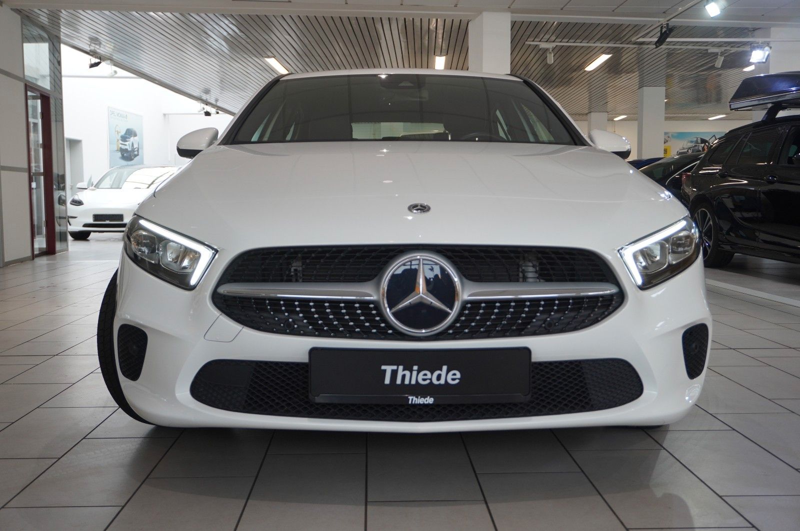 Fahrzeugabbildung Mercedes-Benz A 180 LIM. PROGRESSIVE NAVI/LED/VIRTU./SHZ/PDC