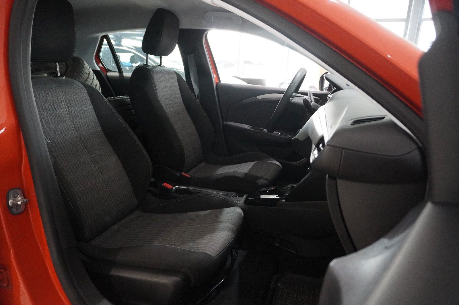 Fahrzeugabbildung Opel Corsa-e F EDITION 7KW NAVI/VIRT/TEMP/DAB/WÄRMEP.