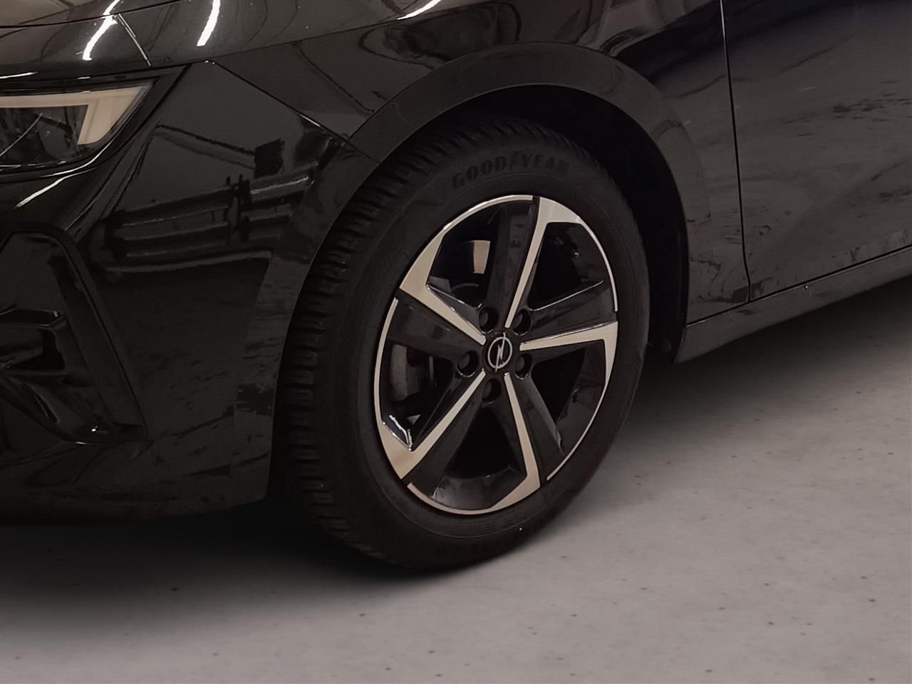 Fahrzeugabbildung Opel Astra L 1.2 Turbo GS