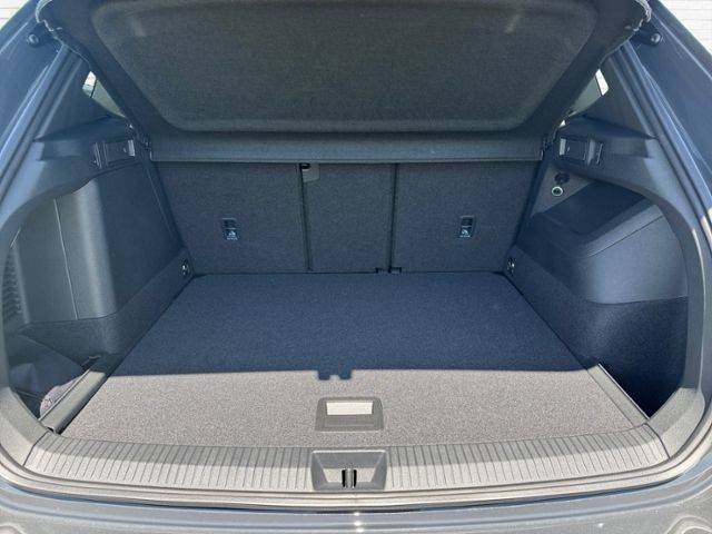 Fahrzeugabbildung Volkswagen Tiguan Elegance 1.5 eHybrid 150 PS / 115 6-Gang-