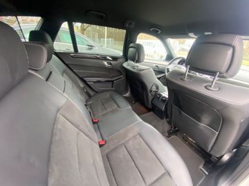 Fahrzeugabbildung Mercedes-Benz E 250 CGI T AMG*Totwinkel*LED*Navi*SHZ*Tempomat*