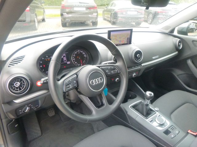 Fahrzeugabbildung Audi A3 Limousine 35 TFSI >50.116KM/NAV/SHZ/PDC<