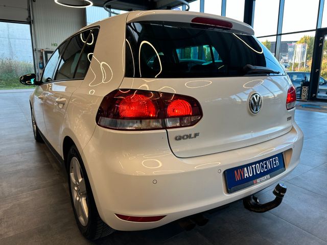 Volkswagen Golf VI*TEMPO*NAVI*PDC*ALCANTARA*1-HAND*