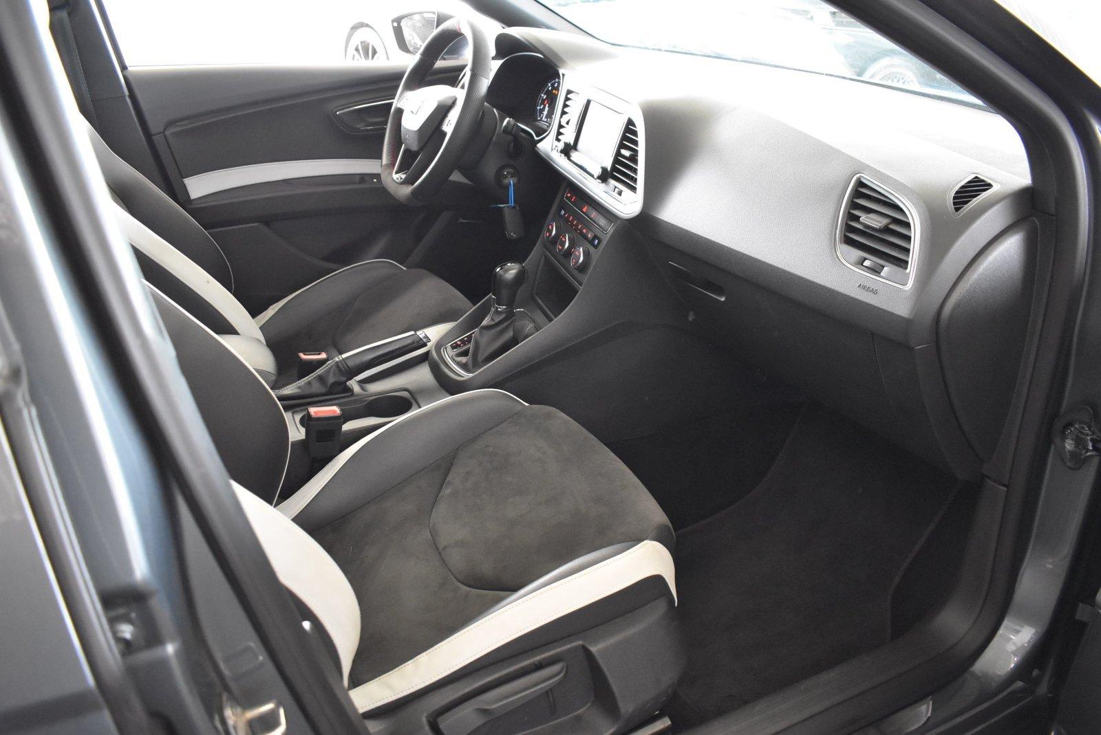 Seat Leon ST Cupra 265 ch DSG • Baquets Alcantara • Toit pano • Caméras AV/AR • DCC • CarPlay
