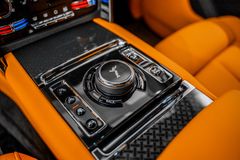 Cullinan BLACK BADGE 2023 GREY/ORANGE STARLIGHT