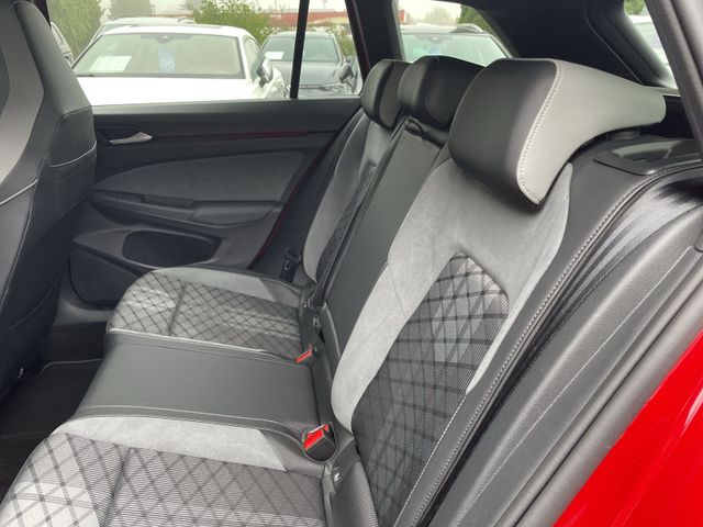 Golf Variant R-Line eTSi DSG Navi LED Kamera