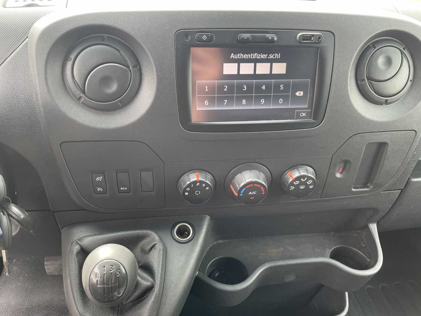 Fahrzeugabbildung Renault Master 2.3 dCi / France Elevateur 121FT, 12m