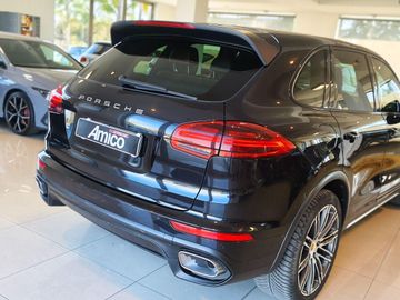 Porsche Cayenne - 6
