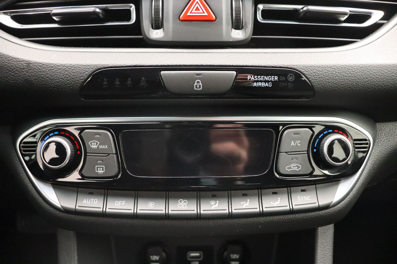 Fahrzeugabbildung Hyundai i30 Kombi 1.6 CRDi Trend Automatik