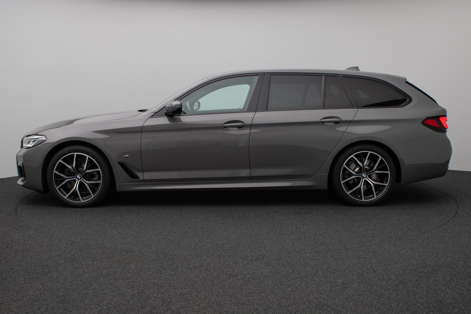 Fahrzeugabbildung BMW 520d M Sport DAB H/K PDC Stop&Go Fernlichtassist