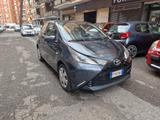 Toyota Aygo 5 Porte Aygo 5p 1.0 x-business - Toyota mit Benzin-Antrieb: Cabrio